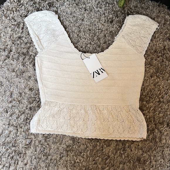 Adorable Zara  top NWT L - Picture 2 of 2